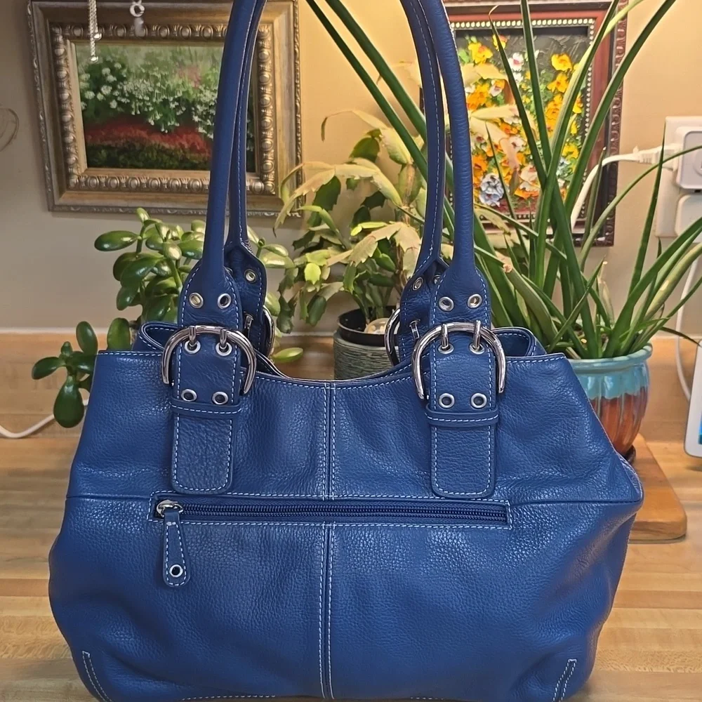TIGNANELLO Blue Leather Handbag with Charm Soft As Butter!!! - Picture 3 of 6